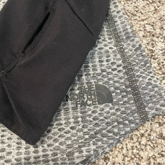 THE NORTH FACE BLACK GREY TECH FLASH DRY LONG SLEEVE SHIRT - Picture 6 of 6